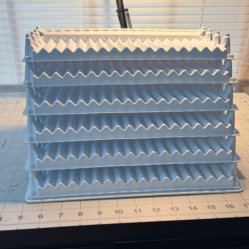 Robax Marker Storage Rack - Picture 2 of 3